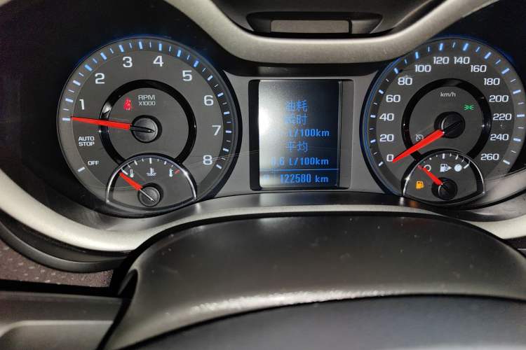 Used Chevrolet Malibu 2018 530T Automatic Luxury Edition Odometer Close Up