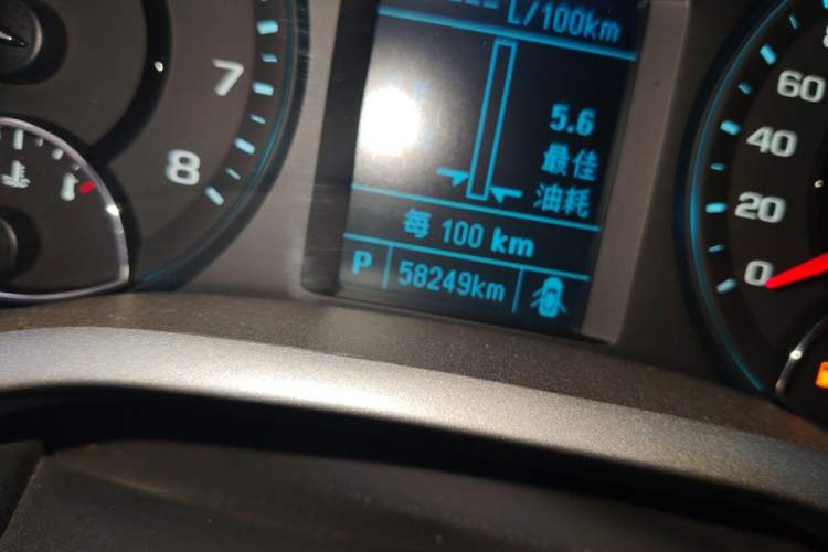 Used Chevrolet Malibu 2018 530T Automatic Luxury Edition Odometer Close Up