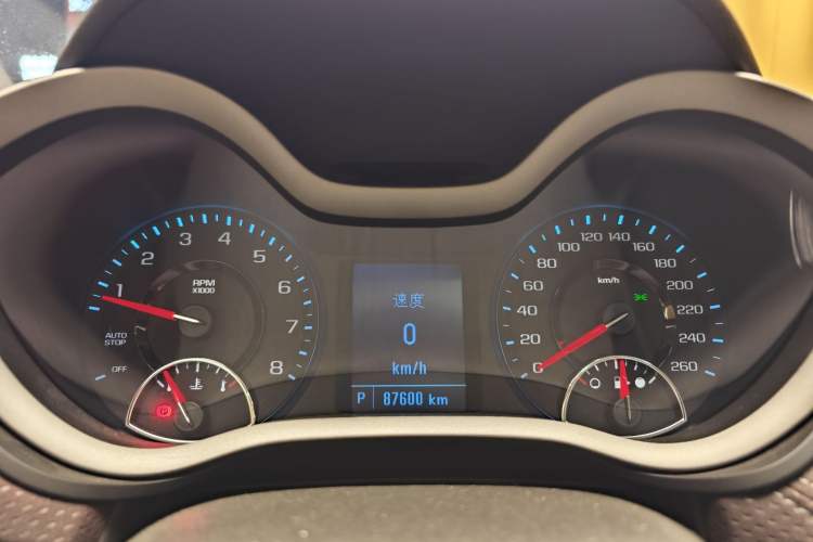 Used Chevrolet Malibu 2018 530T Automatic Luxury Edition Odometer Close Up