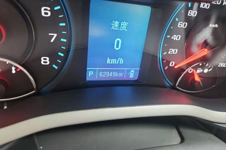 Used Chevrolet Malibu 2018 530T Automatic Luxury Edition Odometer Close Up