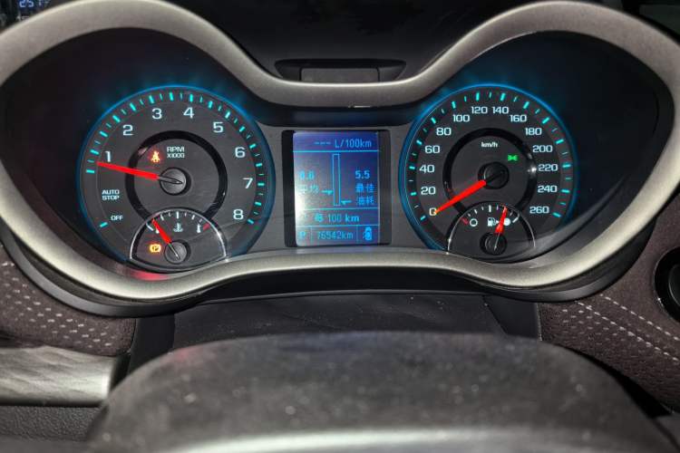 Used Chevrolet Malibu 2018 530T Automatic Luxury Edition Odometer Close Up