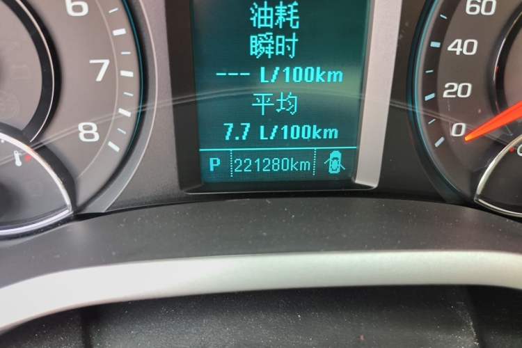 Used Chevrolet Malibu 2018 530T Automatic Comfort Edition Odometer Close Up