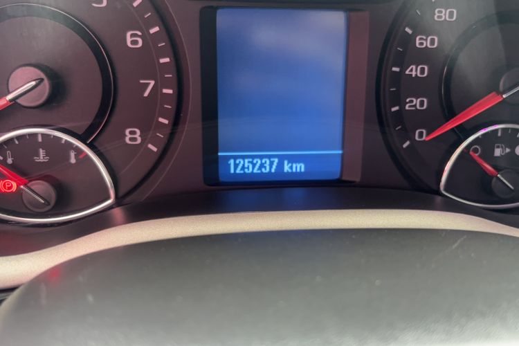Used Chevrolet Malibu 2018 530T Automatic Luxury Edition Odometer Close Up