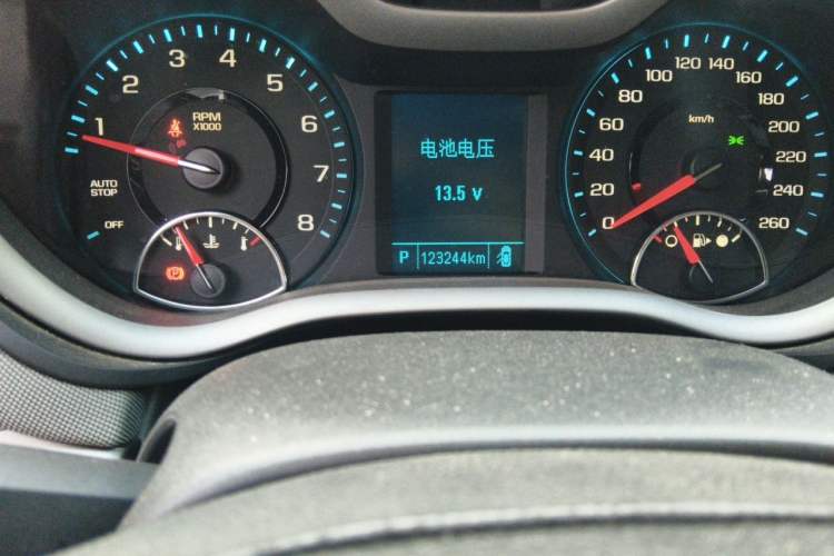 Used Chevrolet Malibu 2018 530T Automatic Comfort Edition Odometer Close Up
