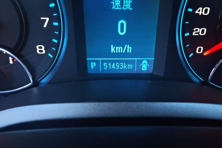 Used Chevrolet Malibu 2018 530T Automatic Luxury Edition Odometer Close Up