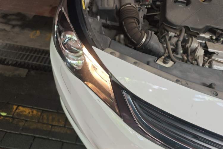 Used Chevrolet Malibu 2018 530T Automatic Luxury Edition Right Front Headlight