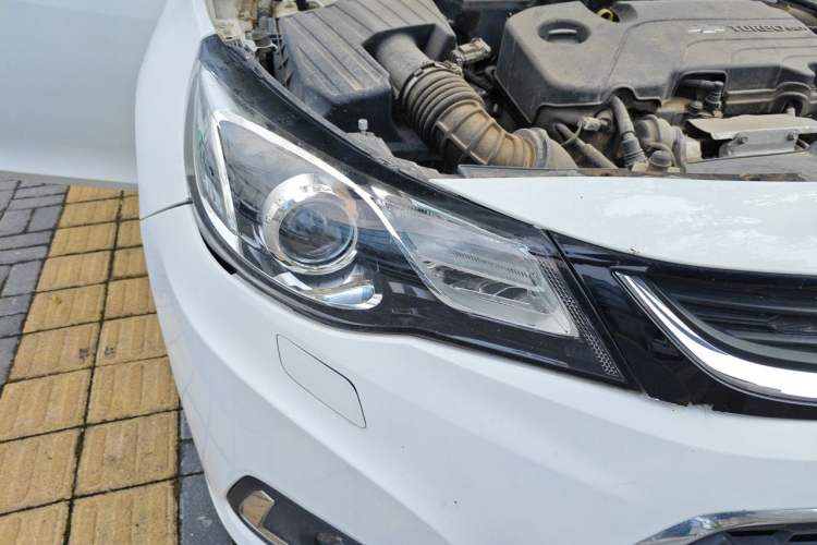 Used Chevrolet Malibu 2018 530T Automatic Luxury Edition Right Front Headlight