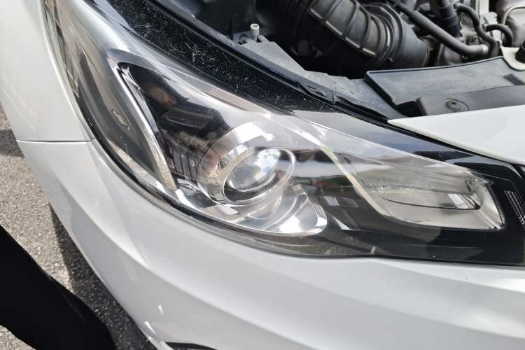 Used Chevrolet Malibu 2018 530T Automatic Fashion Edition Right Front Headlight