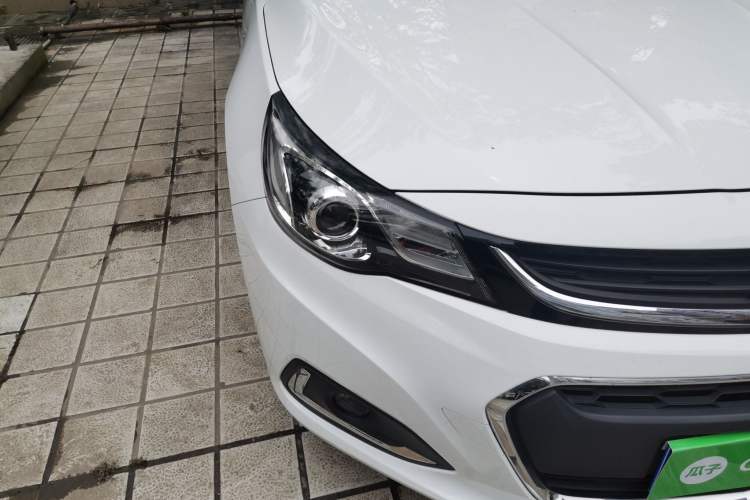 Used Chevrolet Malibu 2018 530T Automatic Fashion Edition Right Front Headlight