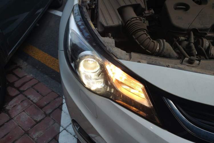 Used Chevrolet Malibu 2018 530T Automatic Luxury Edition Right Front Headlight