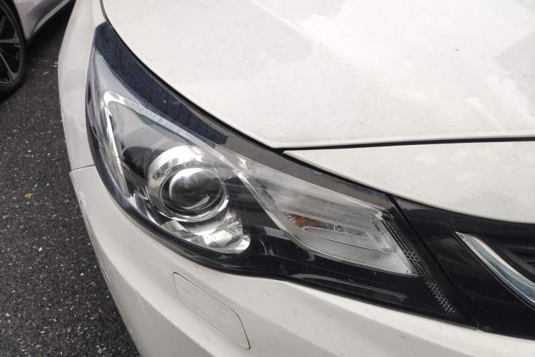 Used Chevrolet Malibu 2018 530T Automatic Luxury Edition Right Front Headlight