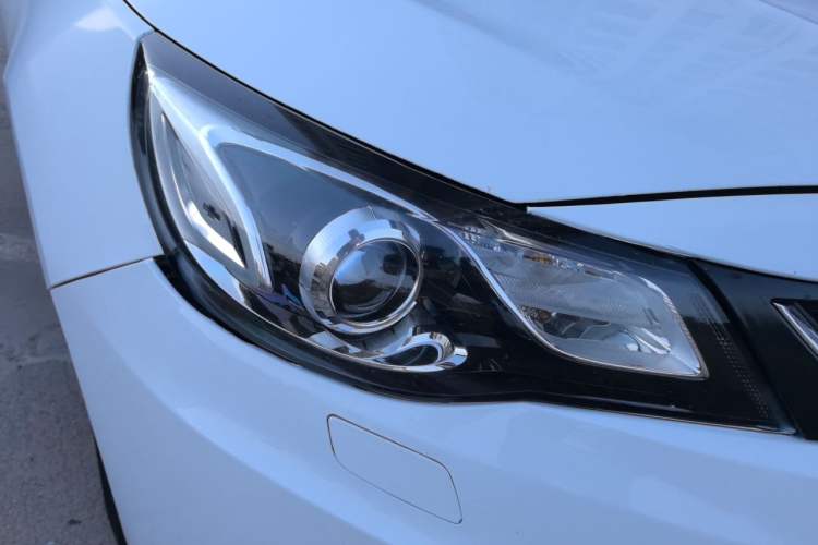 Used Chevrolet Malibu 2018 530T Automatic Luxury Edition Right Front Headlight