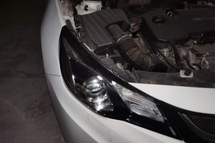 Used Chevrolet Malibu 2018 530T Automatic Luxury Edition Right Front Headlight