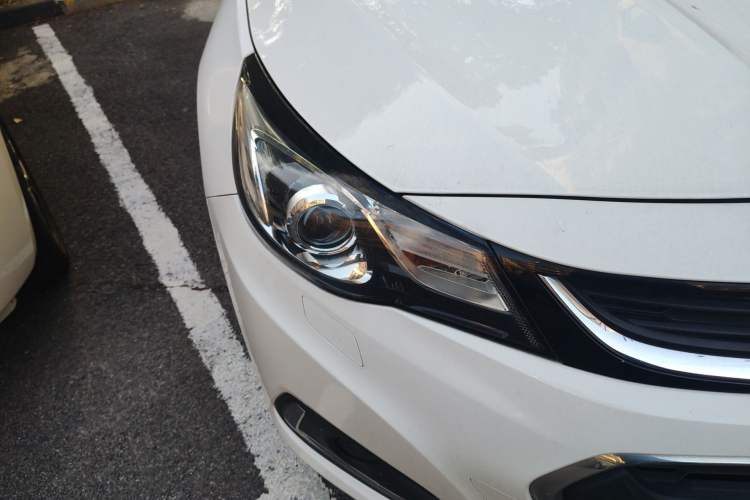 Used Chevrolet Malibu 2018 530T Automatic Luxury Edition Right Front Headlight