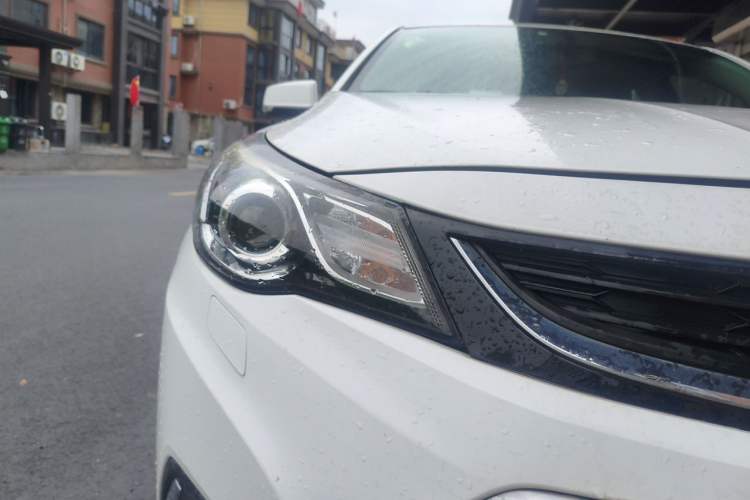 Used Chevrolet Malibu 2018 530T Automatic Luxury Edition Right Front Headlight