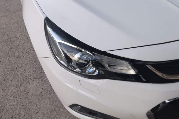 Used Chevrolet Malibu 2018 530T Automatic Luxury Edition Right Front Headlight