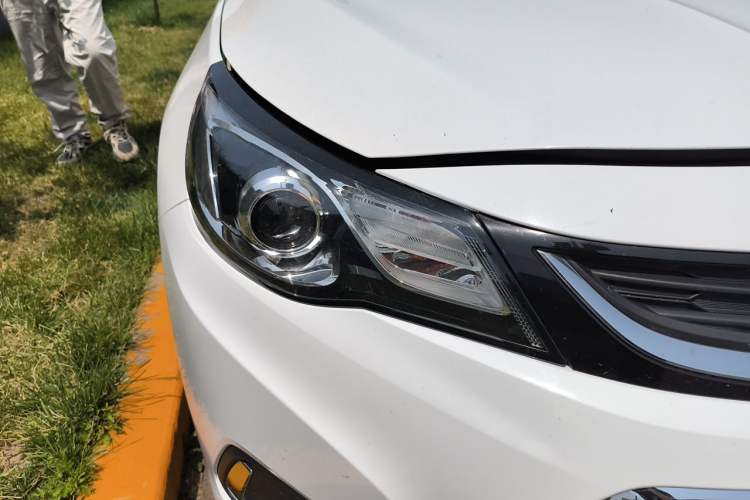 Used Chevrolet Malibu 2018 530T Automatic Comfort Edition Right Front Headlight