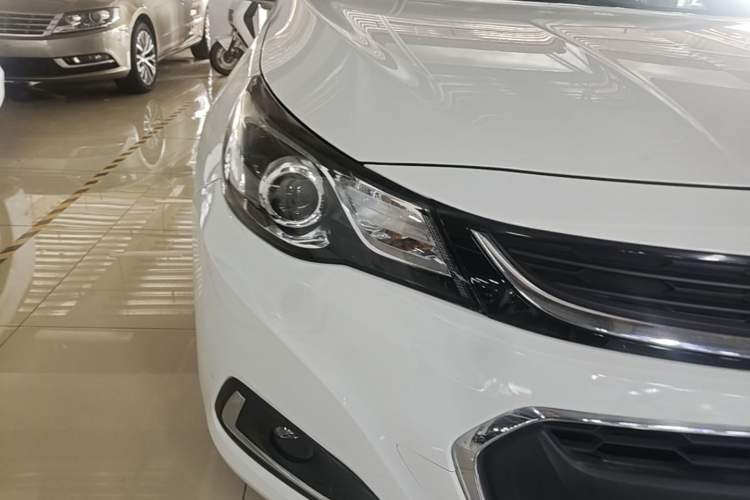 Used Chevrolet Malibu 2018 530T Automatic Comfort Edition Right Front Headlight