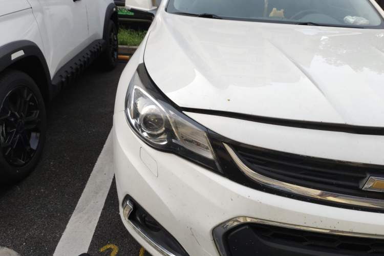 Used Chevrolet Malibu 2018 530T Automatic Luxury Edition Right Front Headlight