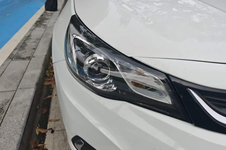 Used Chevrolet Malibu 2018 530T Automatic Fashion Edition Right Front Headlight