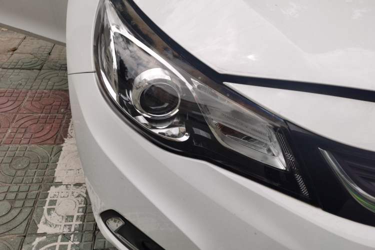 Used Chevrolet Malibu 2018 530T Automatic Fashion Edition Right Front Headlight