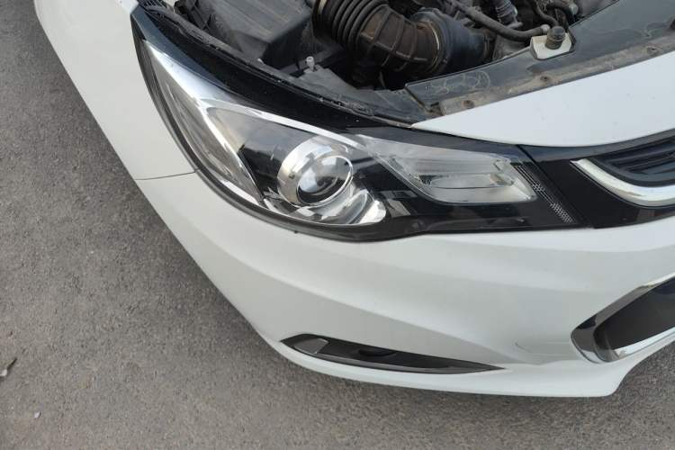 Used Chevrolet Malibu 2018 530T Automatic Fashion Edition Right Front Headlight