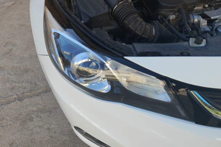 Used Chevrolet Malibu 2018 530T Automatic Fashion Edition Right Front Headlight