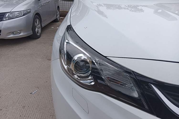 Used Chevrolet Malibu 2018 530T Automatic Luxury Edition Right Front Headlight