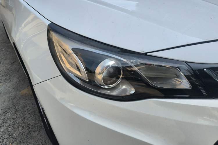 Used Chevrolet Malibu 2018 530T Automatic Fashion Edition Right Front Headlight
