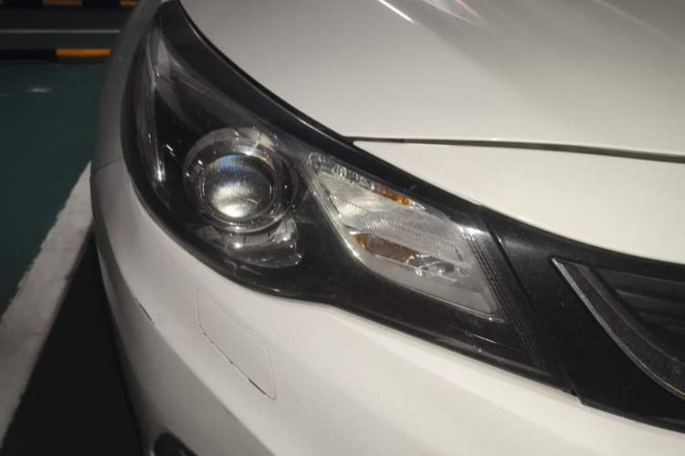 Used Chevrolet Malibu 2018 530T Automatic Luxury Edition Right Front Headlight