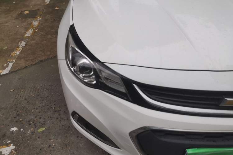 Used Chevrolet Malibu 2018 530T Automatic Fashion Edition Right Front Headlight