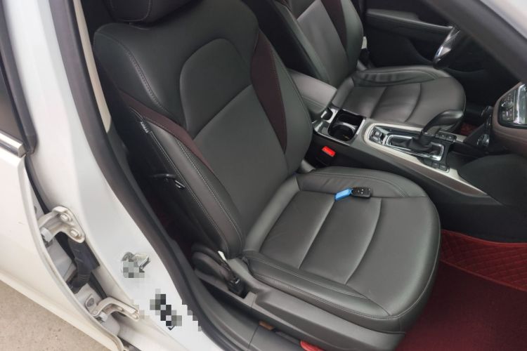 Used Chevrolet Malibu 2018 530T Automatic Luxury Edition Right Front Seat