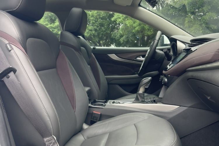 Used Chevrolet Malibu 2018 530T Automatic Fashion Edition Right Front Seat