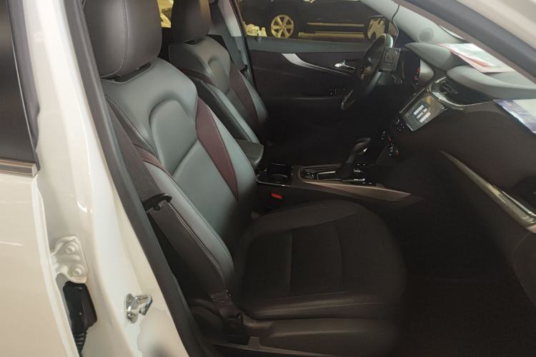 Used Chevrolet Malibu 2018 530T Automatic Fashion Edition Right Front Seat