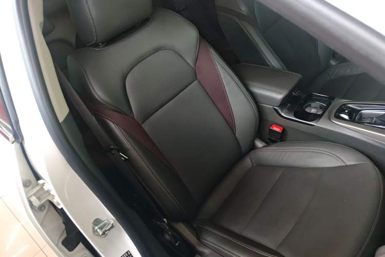 Used Chevrolet Malibu 2018 530T Automatic Luxury Edition Right Front Seat