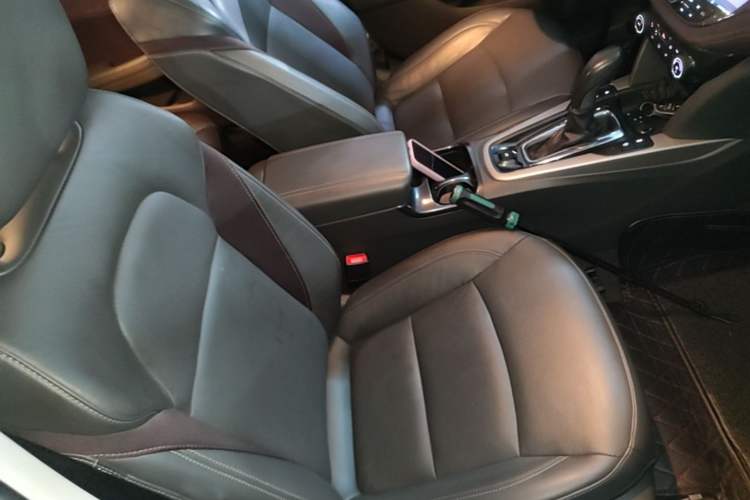 Used Chevrolet Malibu 2018 530T Automatic Fashion Edition Right Front Seat