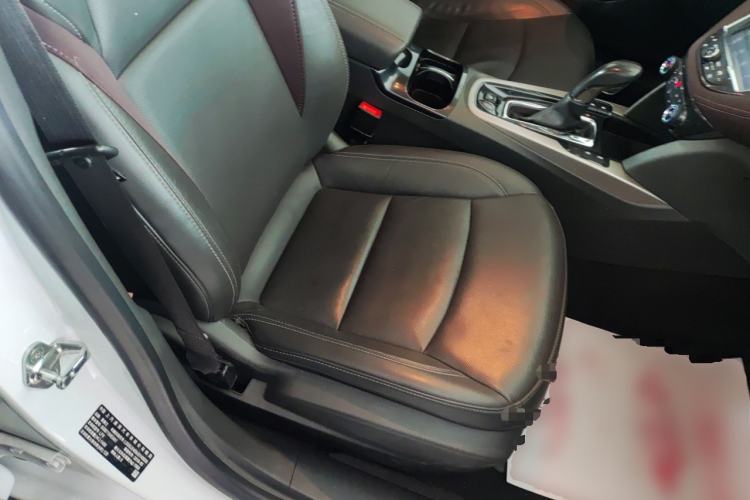 Used Chevrolet Malibu 2018 530T Automatic Fashion Edition Right Front Seat
