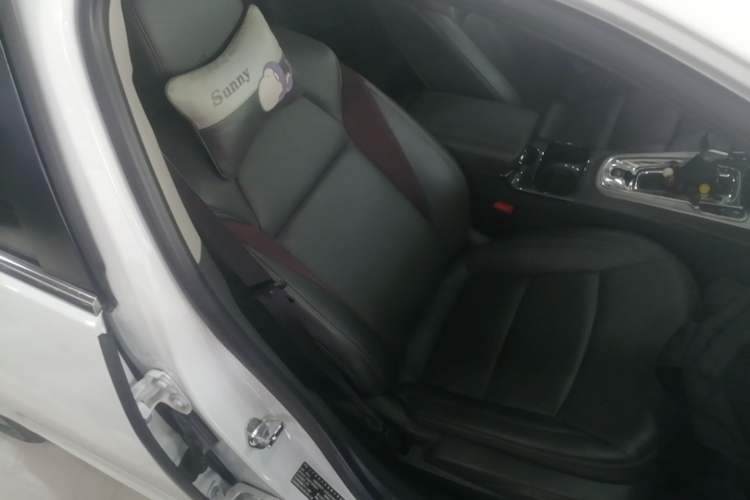 Used Chevrolet Malibu 2018 530T Automatic Luxury Edition Right Front Seat