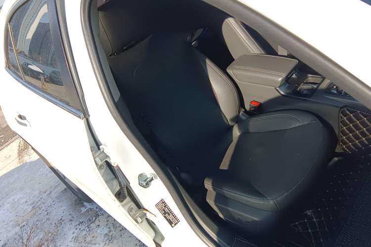 Used Chevrolet Malibu 2018 530T Automatic Fashion Edition Right Front Seat