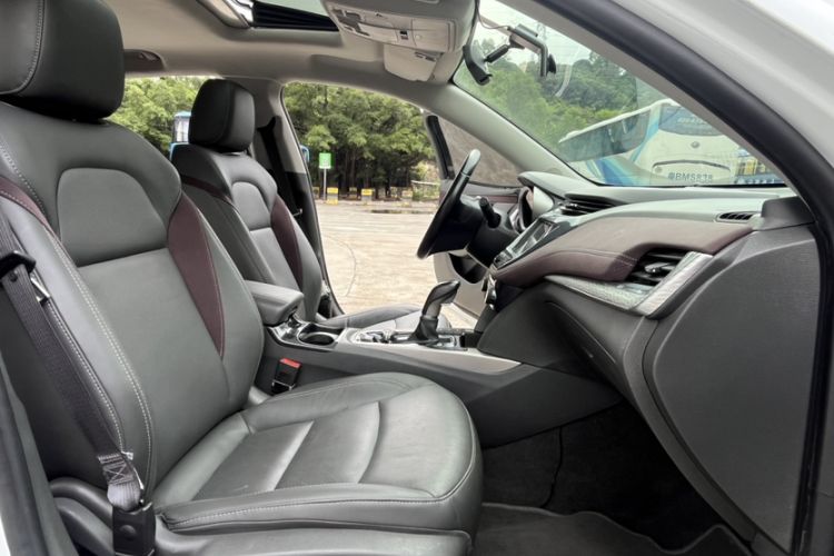 Used Chevrolet Malibu 2018 530T Automatic Luxury Edition Right Front Seat