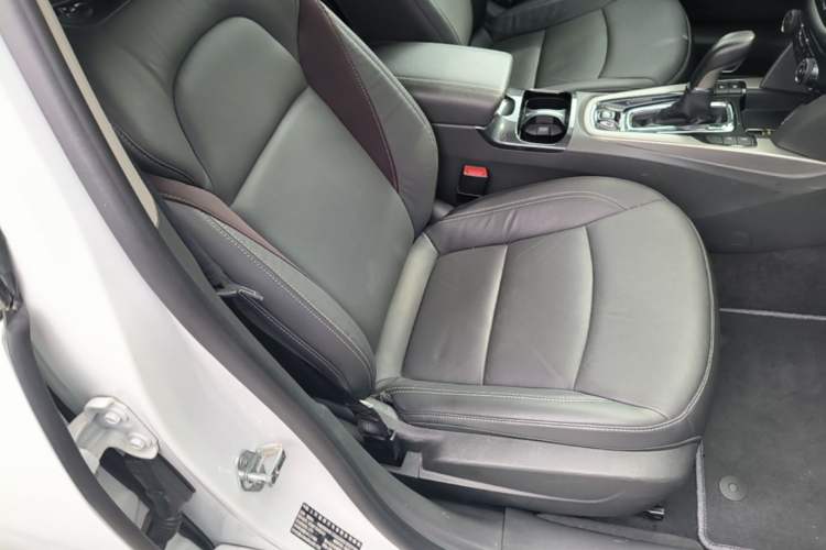 Used Chevrolet Malibu 2018 530T Automatic Fashion Edition Right Front Seat