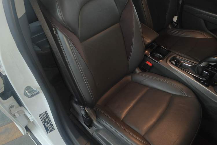 Used Chevrolet Malibu 2018 530T Automatic Luxury Edition Right Front Seat