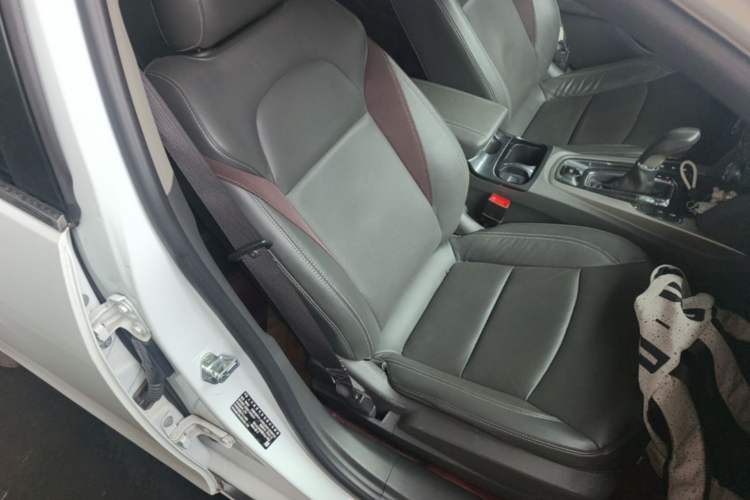 Used Chevrolet Malibu 2018 530T Automatic Fashion Edition Right Front Seat