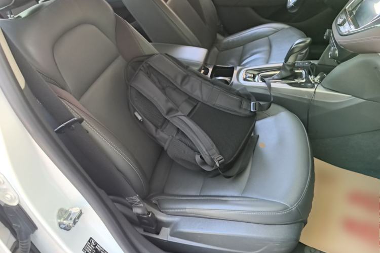 Used Chevrolet Malibu 2018 530T Automatic Luxury Edition Right Front Seat