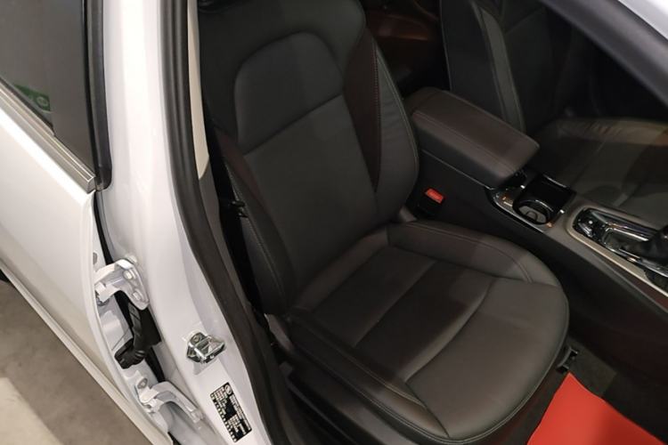 Used Chevrolet Malibu 2018 530T Automatic Luxury Edition Right Front Seat