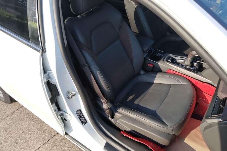 Used Chevrolet Malibu 2018 530T Automatic Fashion Edition Right Front Seat