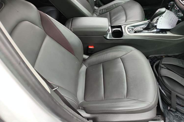 Used Chevrolet Malibu 2018 530T Automatic Luxury Edition Right Front Seat