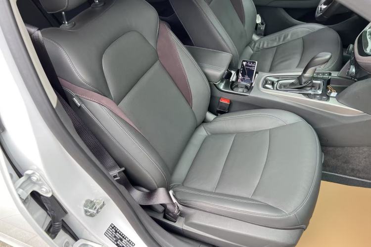 Used Chevrolet Malibu 2018 530T Automatic Luxury Edition Right Front Seat