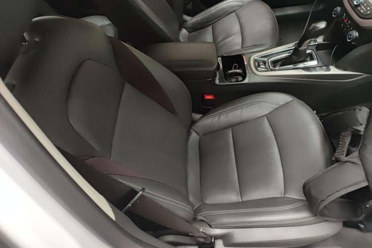 Used Chevrolet Malibu 2018 530T Automatic Luxury Edition Right Front Seat