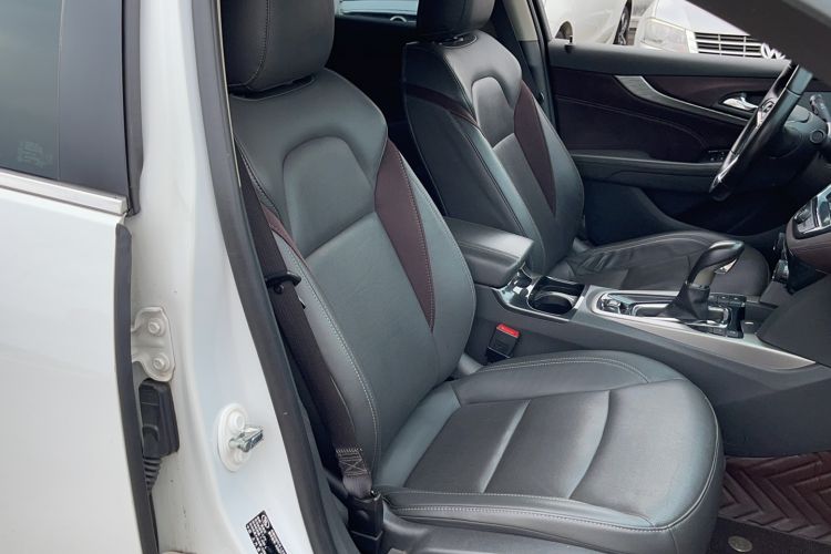 Used Chevrolet Malibu 2018 530T Automatic Luxury Edition Right Front Seat